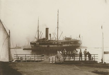 KPM historical photograph