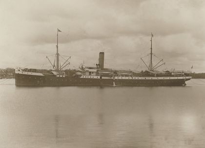 KPM historical photograph