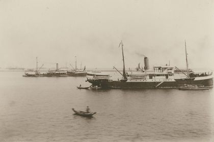 KPM historical photograph