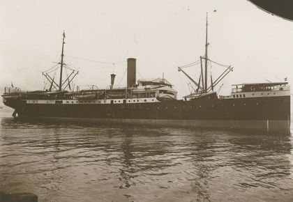 KPM historical photograph