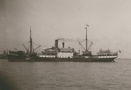 KPM historical photograph