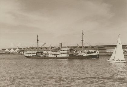 KPM historical photograph