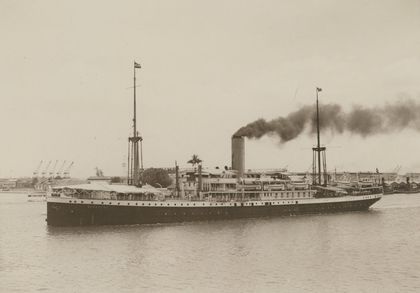 KPM historical photograph
