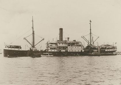 KPM historical photograph