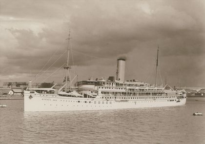 KPM historical photograph